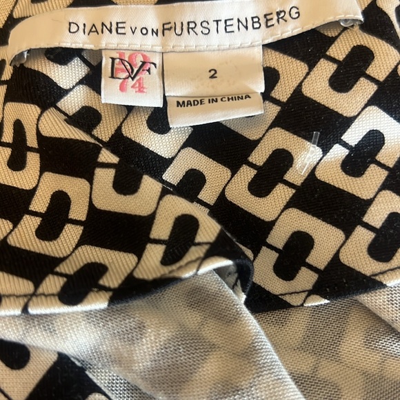Diane Von Furstenberg DVF Reina Silk Chain Link Dress - Picture 10 of 11